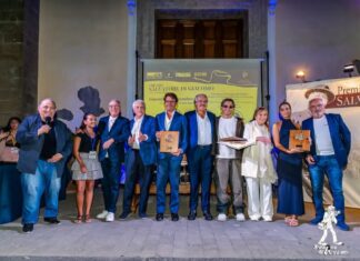 Premio Di Giacomo 2026. A Sant’Agata successo senza precedenti con Aka7seven e Adriana Savarese. Premio per i 50 anni di Canale 21